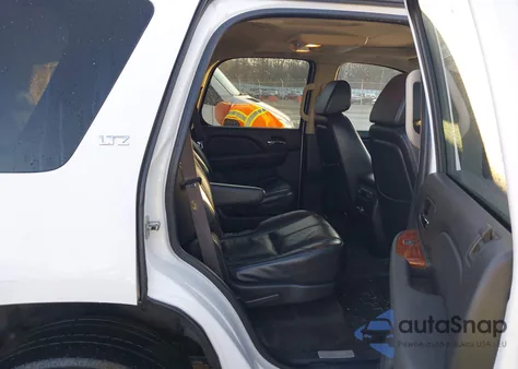 2007 Chevrolet Tahoe Ltz z USA, uszkodzony, nr VIN 1GNFK13097R106398